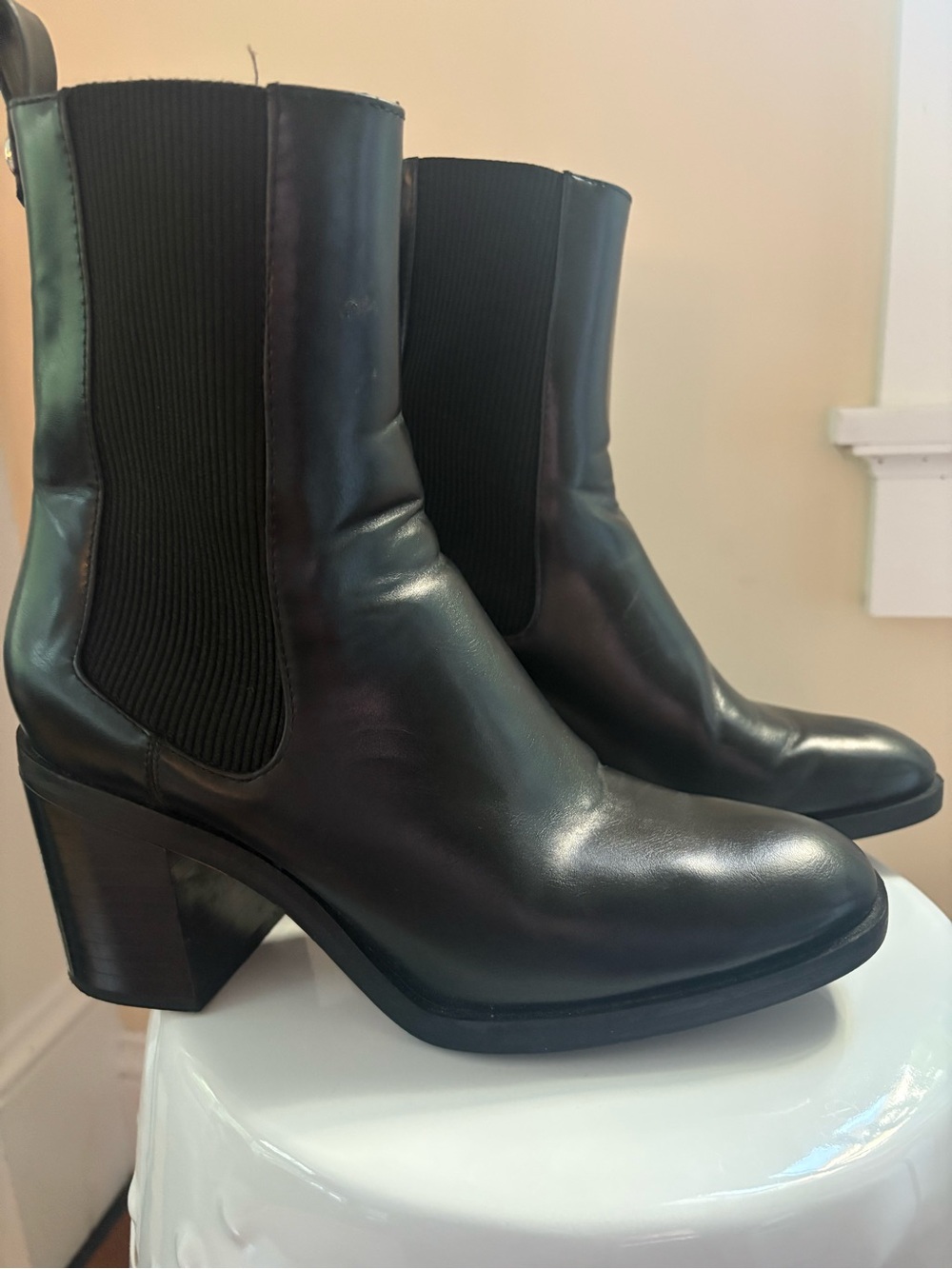 Zara Black Leather Chelsea Ankle Boots with Block Heel